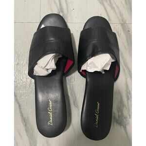 Daniel Green Women Slippers. Sz. 9M